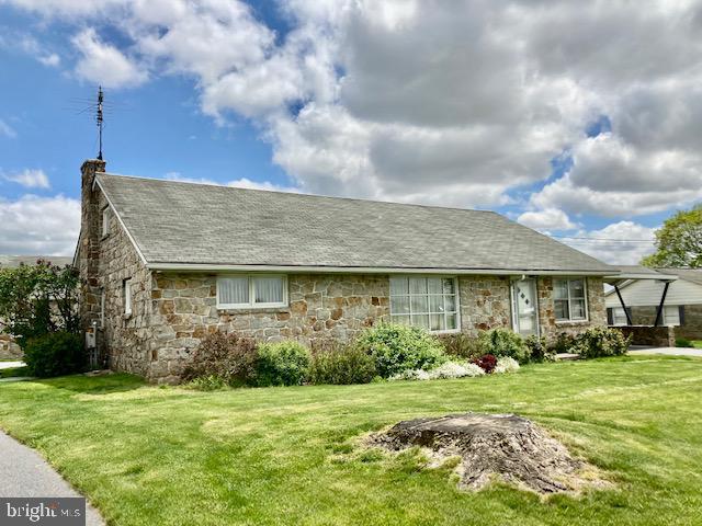 141 South Shirk Road New Holland, PA 17557 - Photo 4 of 19 Gallery Image 4
