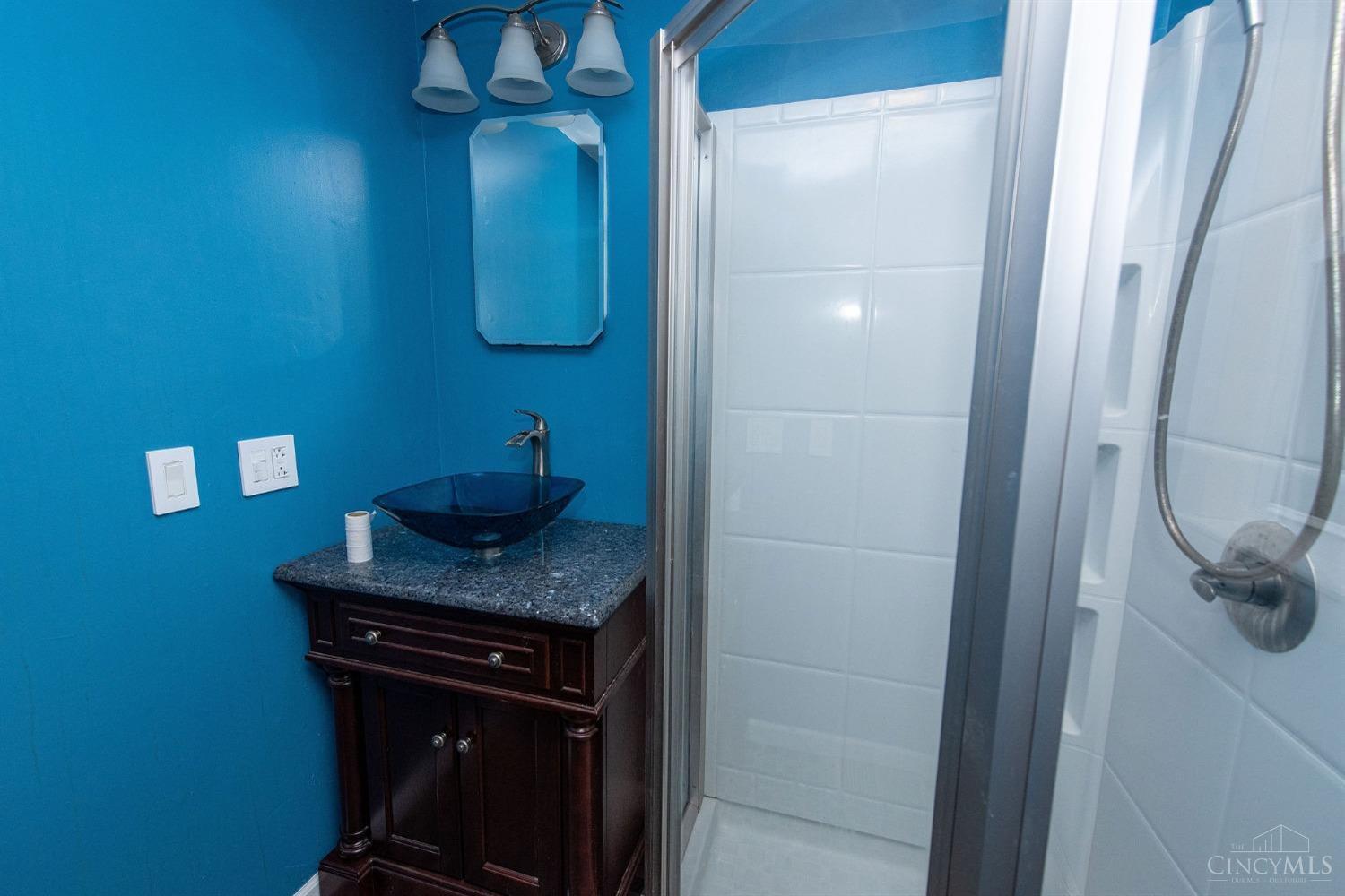 6870 Mullen Road Cincinnati, OH 45247 - Photo 27 of 46