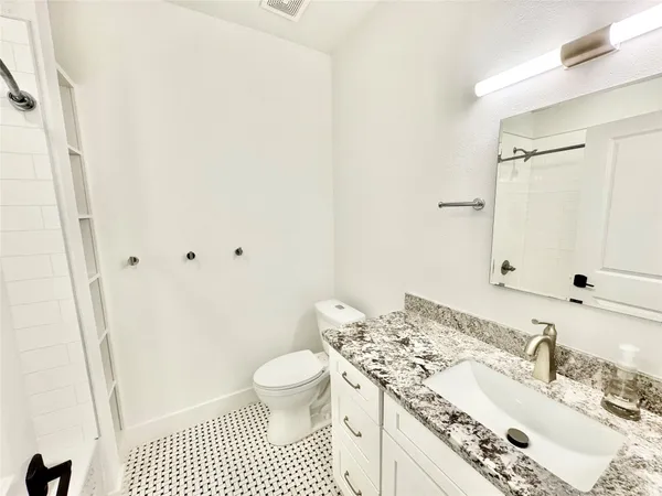 $2,770 | 2102 Mechanic Street, Unit 101, Galveston, TX 77550