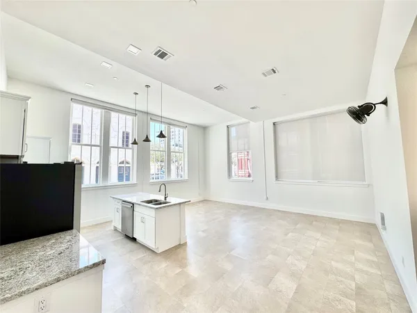 $2,770 | 2102 Mechanic Street, Unit 101, Galveston, TX 77550