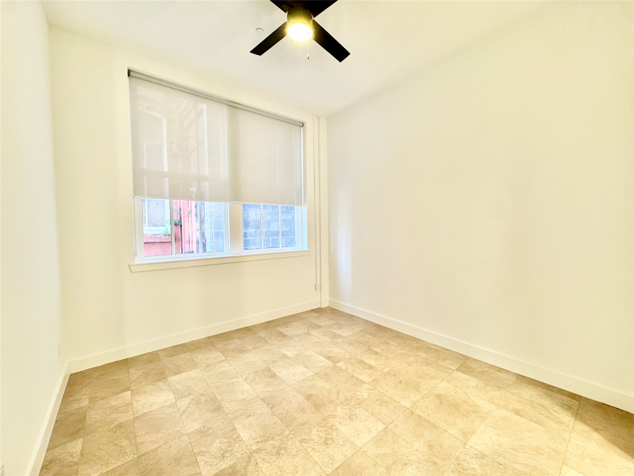2102 Mechanic Street, Unit 101 Galveston, TX 77550 - Photo 5 of 31 Primary Suite