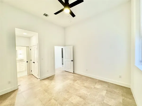 $2,770 | 2102 Mechanic Street, Unit 101, Galveston, TX 77550