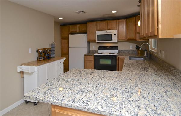 18 Rutledge Road Natick, MA 01760 - Photo 5 of 20