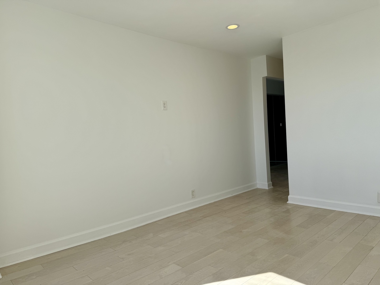 655 West Irving Park Road, Unit 5513 Chicago, IL 60613 - Photo 9 of 17 a view of an empty room