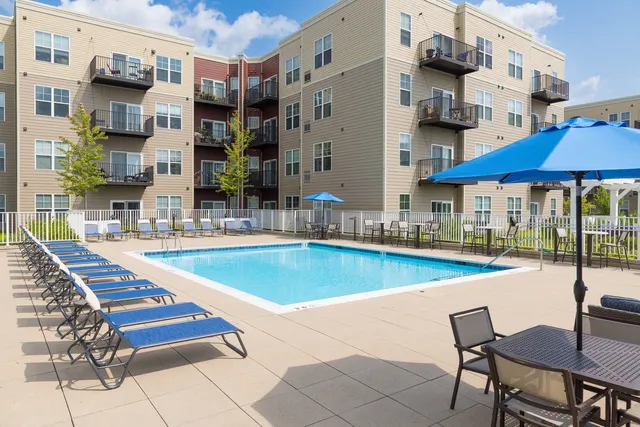 $2,298 | 255 North Addison Avenue, Unit 616, Elmhurst, IL 60126