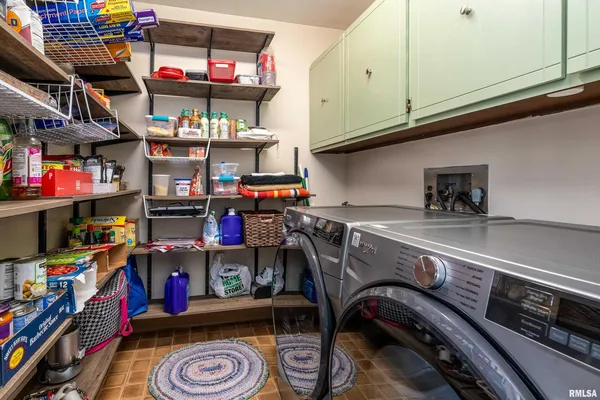 $345,000 | 1278 Nicklaus Lane, Marion, IL 62959