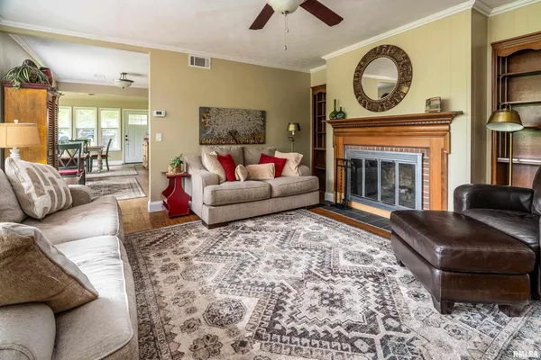 $345,000 | 1278 Nicklaus Lane, Marion, IL 62959