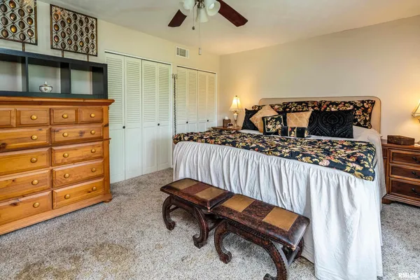 $345,000 | 1278 Nicklaus Lane, Marion, IL 62959