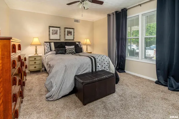 $345,000 | 1278 Nicklaus Lane, Marion, IL 62959