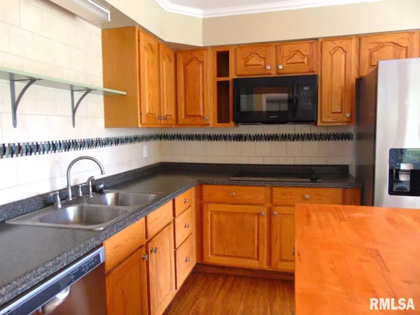 $345,000 | 1278 Nicklaus Lane, Marion, IL 62959