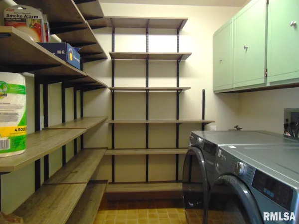 $345,000 | 1278 Nicklaus Lane, Marion, IL 62959