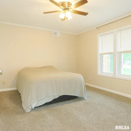 $345,000 | 1278 Nicklaus Lane, Marion, IL 62959