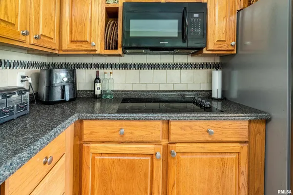 $345,000 | 1278 Nicklaus Lane, Marion, IL 62959