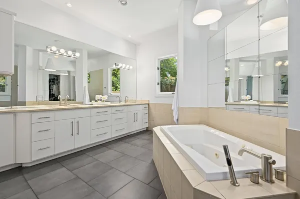 $2,850,000 | 3712 Meredith Street, Austin, TX 78703