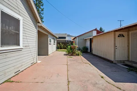 $1,195,000 | 240 Berkshire Avenue, Redwood City, CA 94063