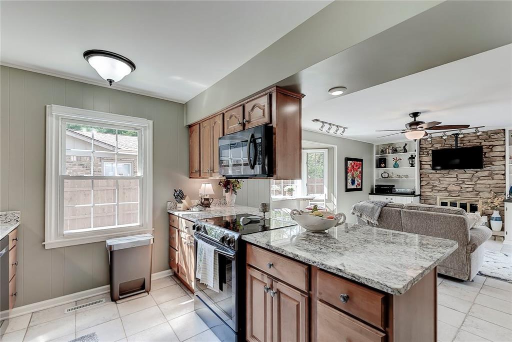 3206 Greenbriar Road Anderson, IN 46011 - Photo 12 of 37 Gallery Image 12