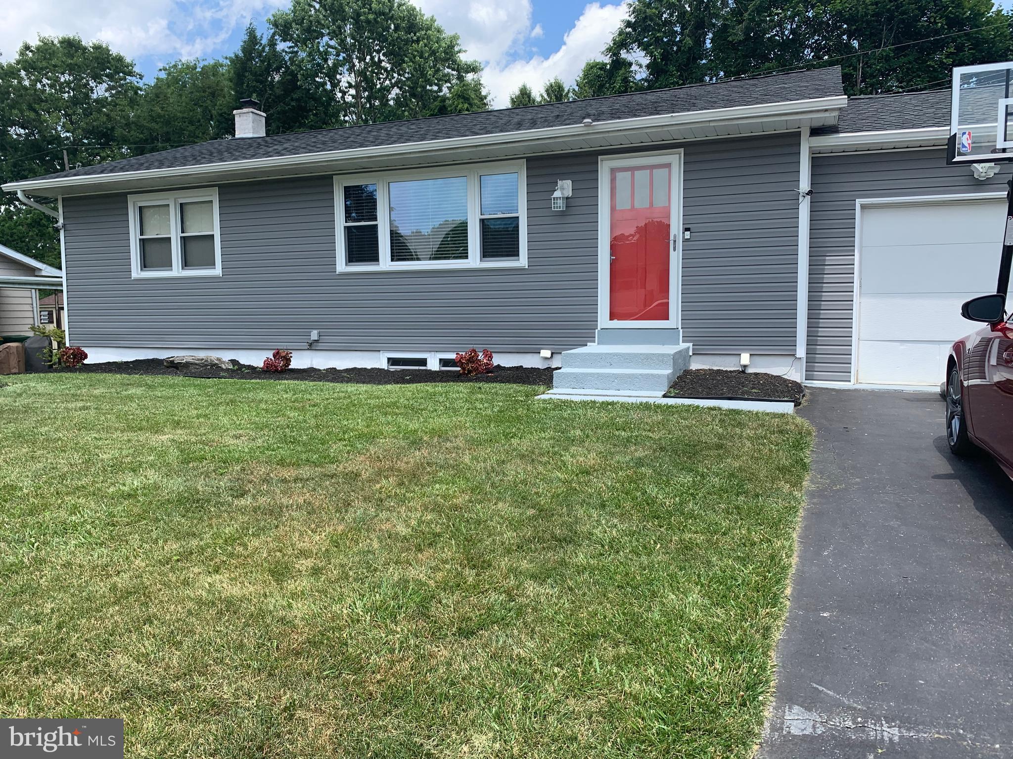 2635 Chapel Road Lancaster, PA 17603 - Photo 2 of 27