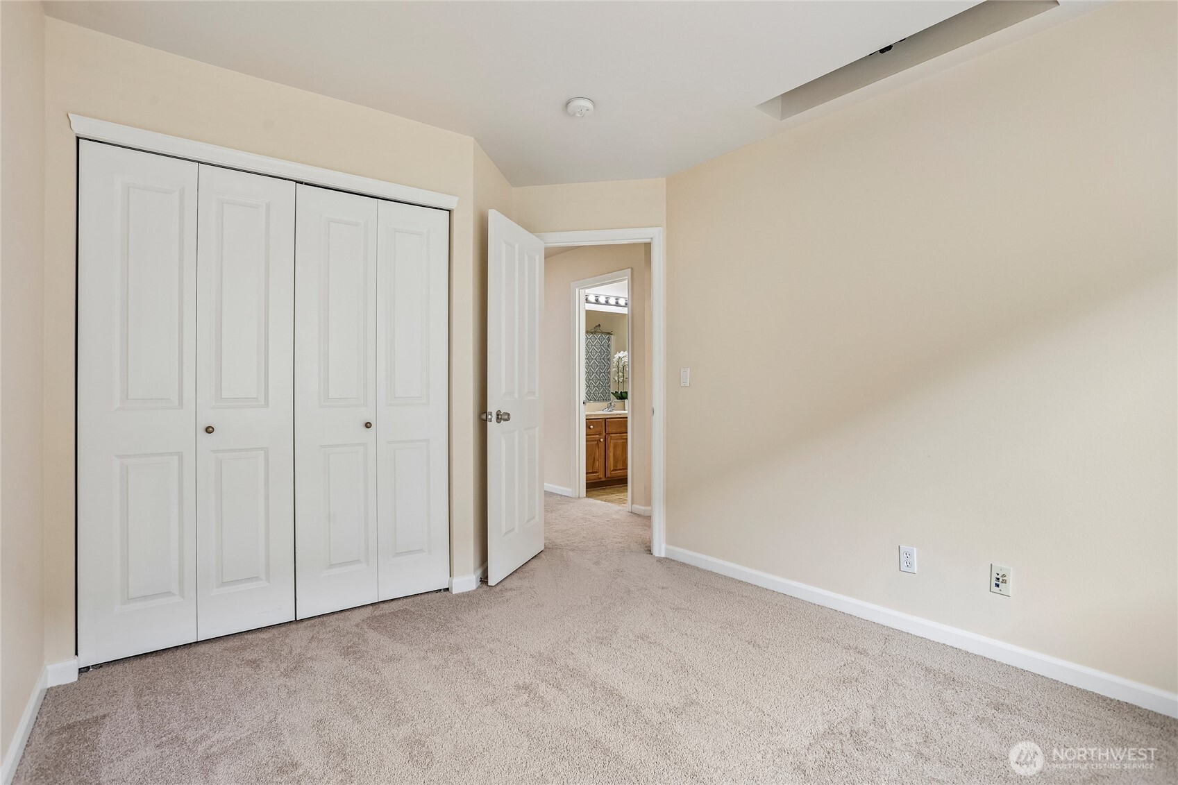 15621 36th Avenue Southeast Bothell, WA 98012 - Photo 14 of 21