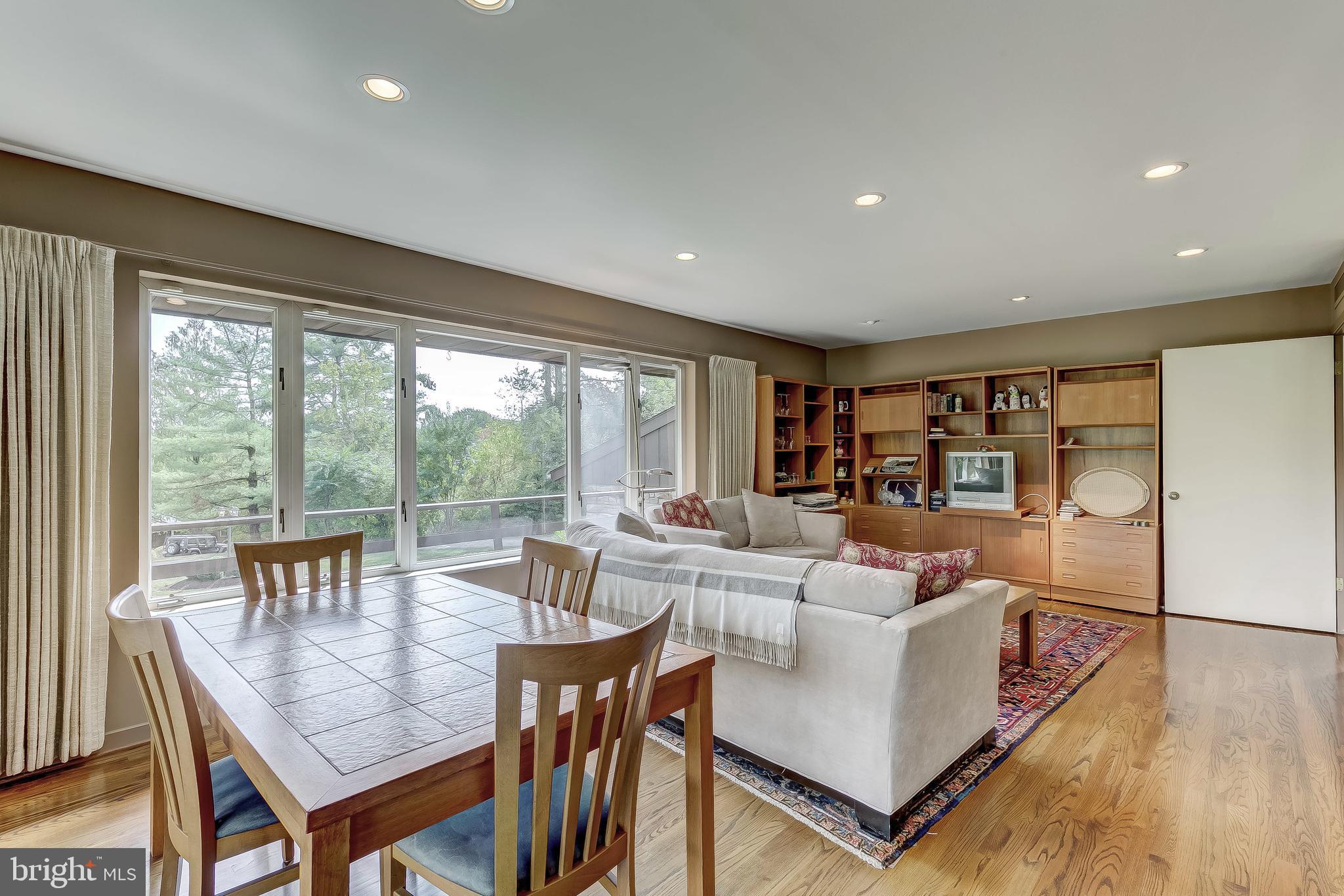 1623 Pot Spring Road Lutherville-Timonium, MD 21093 - Photo 11 of 40 Family Room
