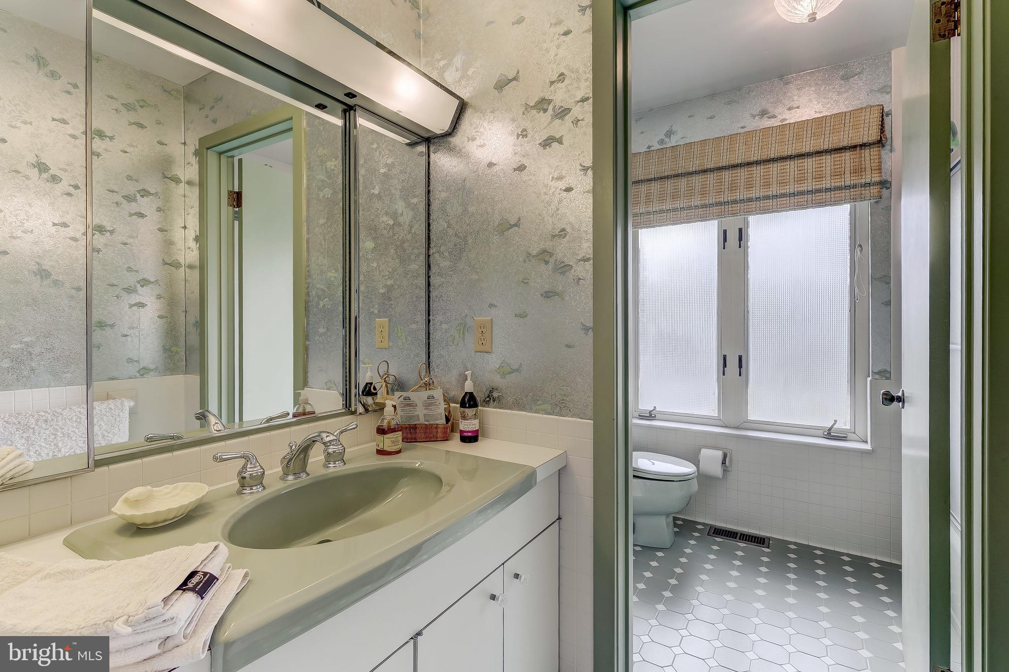 1623 Pot Spring Road Lutherville-Timonium, MD 21093 - Photo 25 of 40 Hall Bath