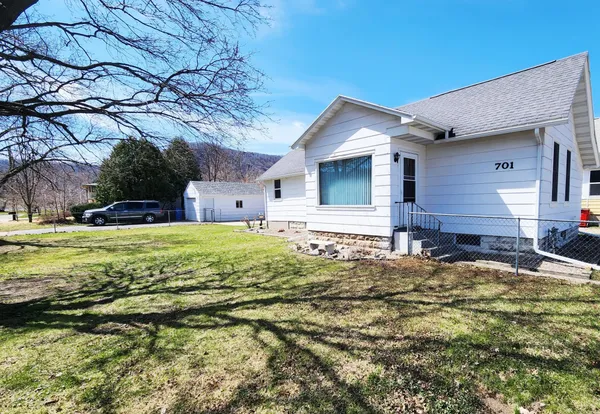 $189,900 | 701 Olmstead Street, Winona, MN 55987