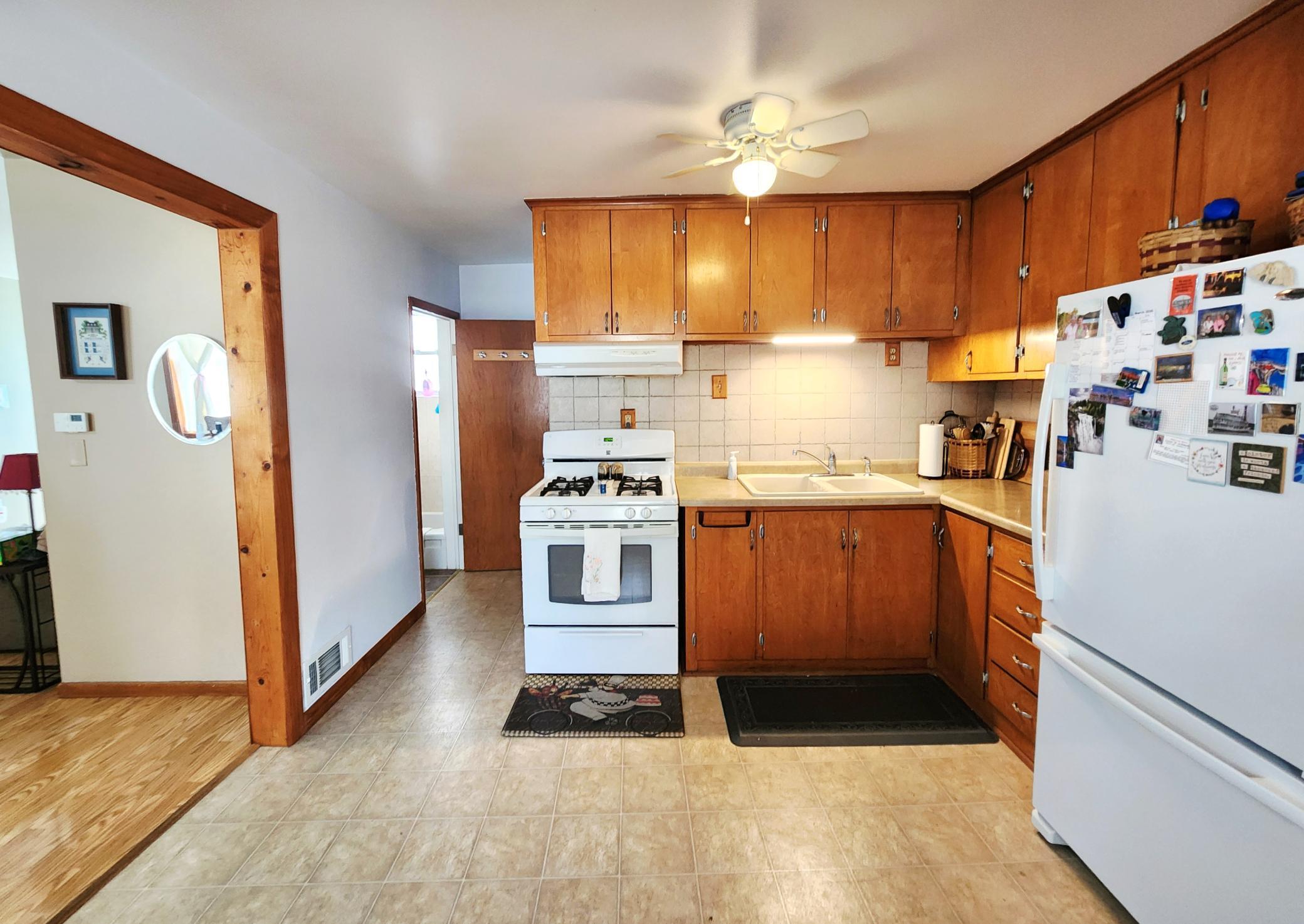 701 Olmstead Street Winona, MN 55987 - Photo 8 of 27