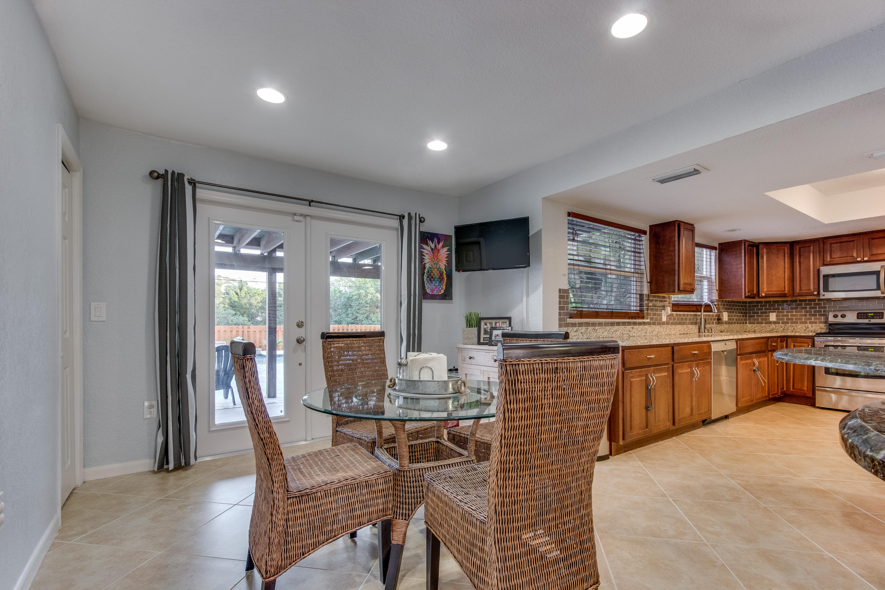 129 Cleveland Road Lake Worth, FL 33467 - Photo 24 of 42 untitled-10