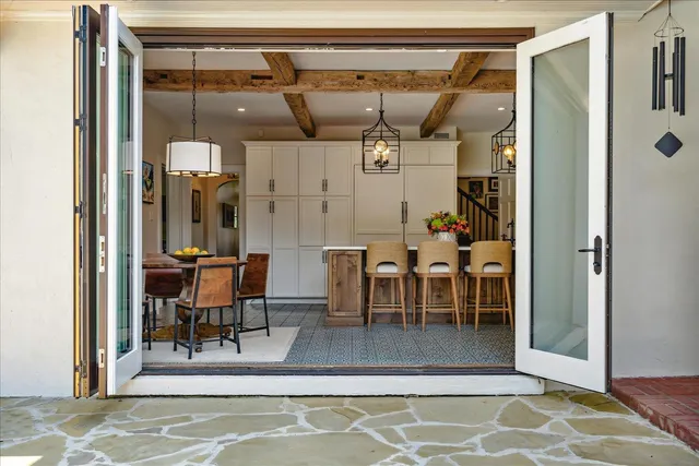 $1,095,000 | 1 Belleair Drive, Memphis, TN 38104