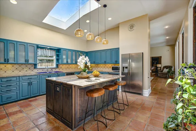 $1,095,000 | 1 Belleair Drive, Memphis, TN 38104