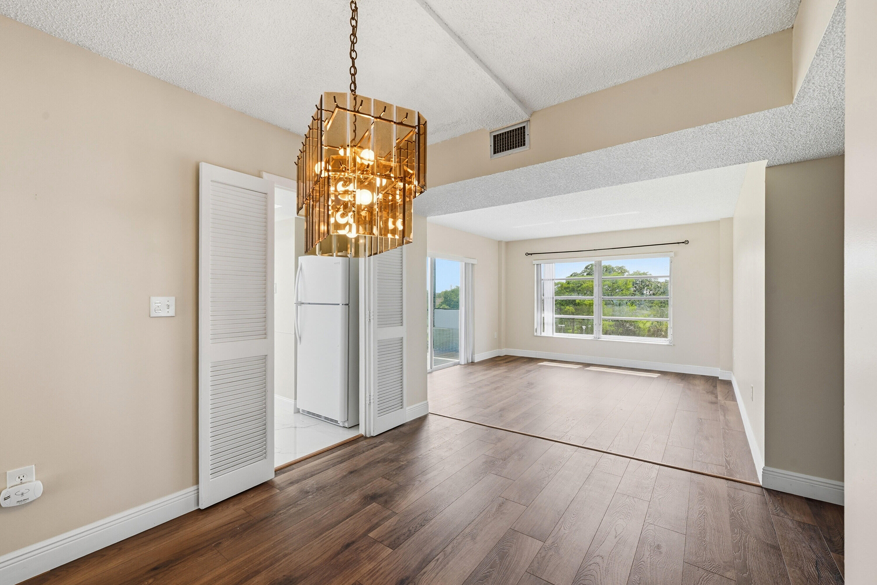 4158 Inverrary Drive, Unit 511 Lauderhill, FL 33319 - Photo 10 of 25 10_010_dsc_0572