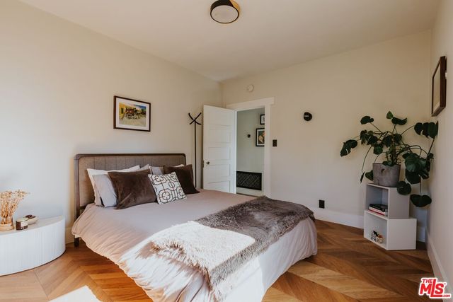 $1,395,000 | 889 North Chester Avenue, Pasadena, CA 91104