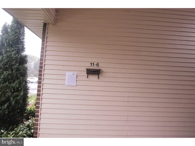 $1,900 | 11-6 Florence Tollgate Place, Florence, NJ 08518