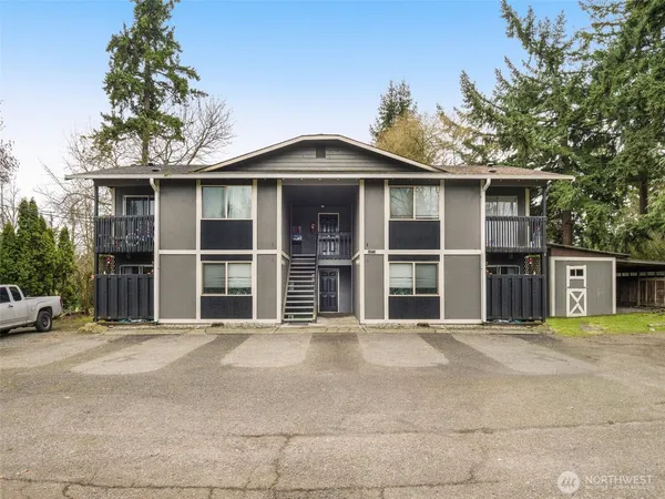 $848,000 | 10712 64th Avenue East, Puyallup, WA 98373