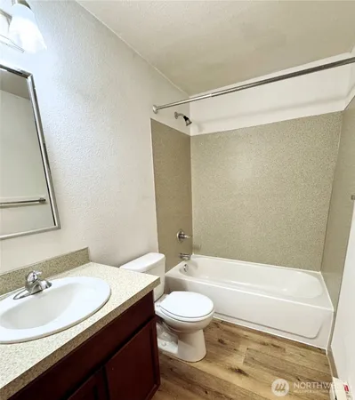 $848,000 | 10712 64th Avenue East, Puyallup, WA 98373