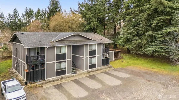 $848,000 | 10712 64th Avenue East, Puyallup, WA 98373