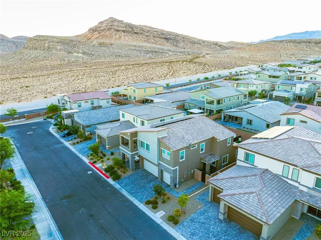 $832,000 | 10069 Desert Azure Street, Las Vegas, NV 89178