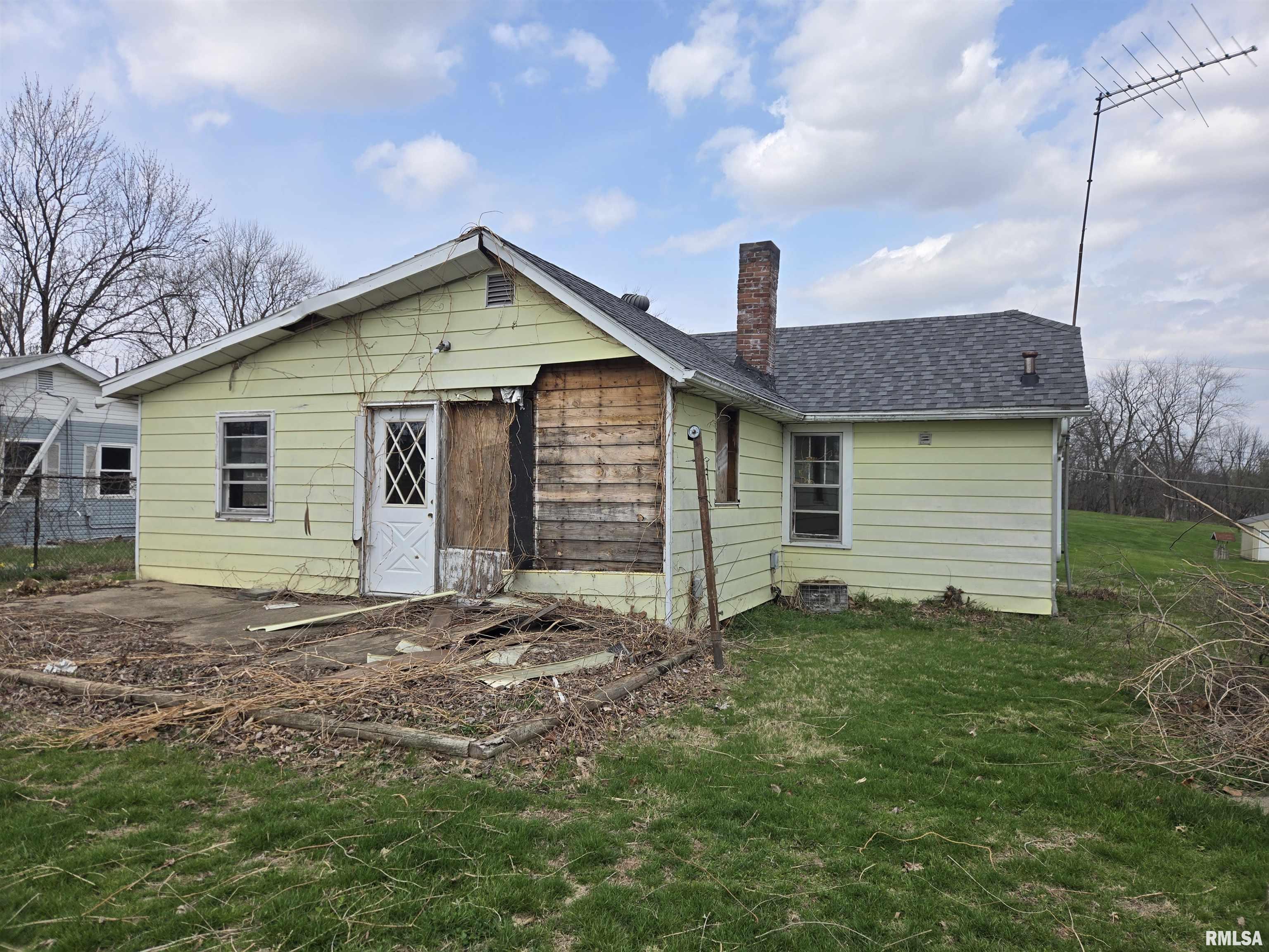 622 West Walnut Street Canton, IL 61520 - Photo 2 of 7