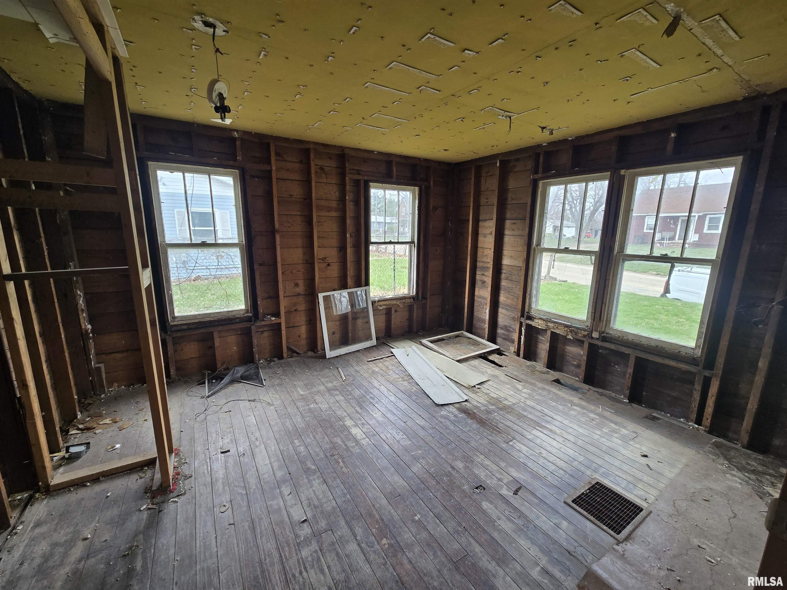 622 West Walnut Street Canton, IL 61520 - Photo 5 of 7