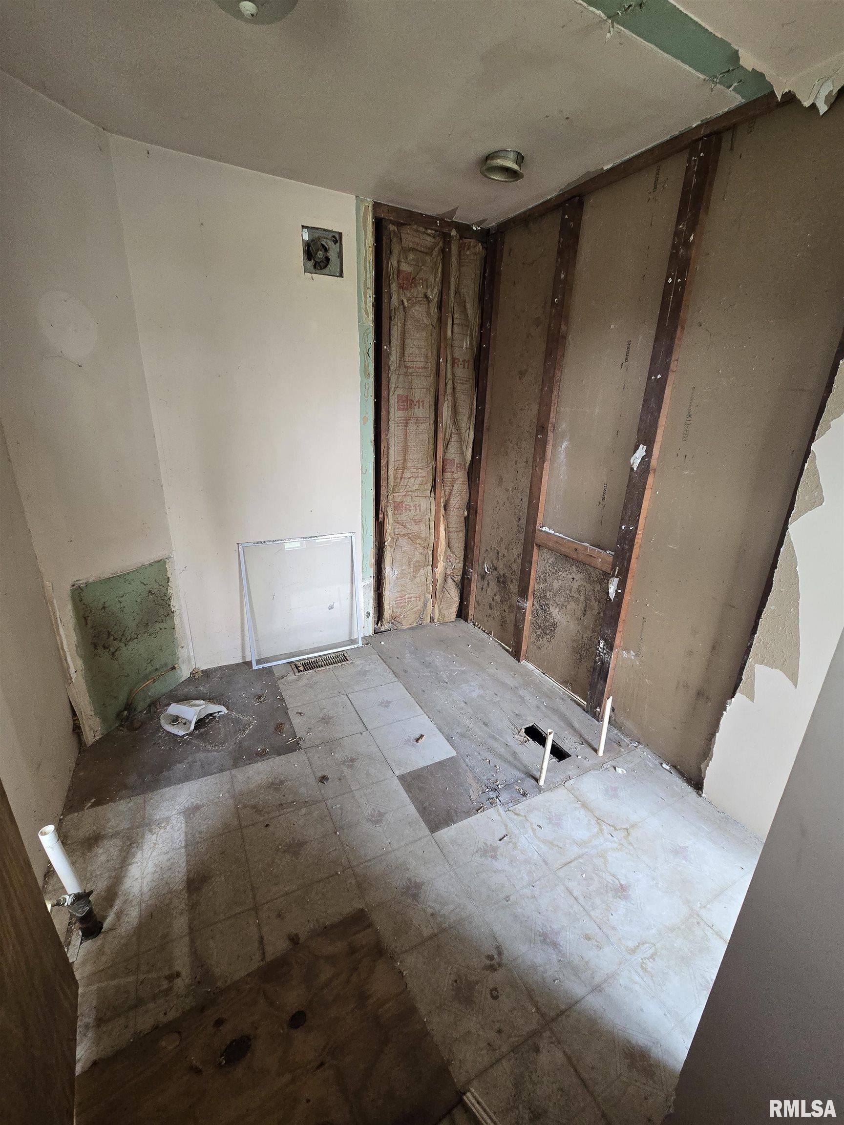 622 West Walnut Street Canton, IL 61520 - Photo 7 of 7