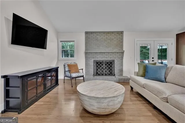 $995,000 | 225 Jayne Ellen Way, Alpharetta, GA 30009