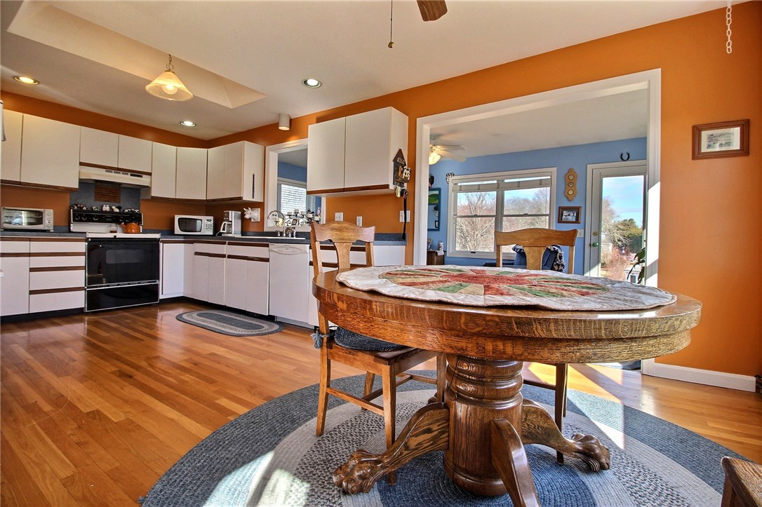 50 Hubbard Street Westerly, RI 02891 - Photo 3 of 33 Gallery Image 3