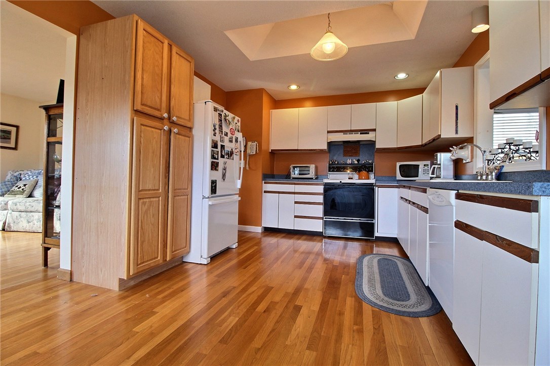 50 Hubbard Street Westerly, RI 02891 - Photo 5 of 33 Gallery Image 5