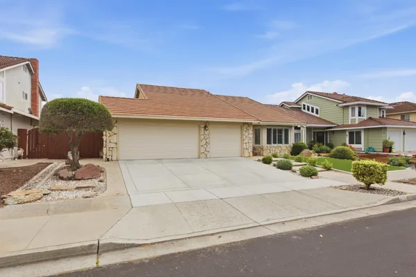$1,085,000 | 9612 Eagle Hills Way, Gilroy, CA 95020