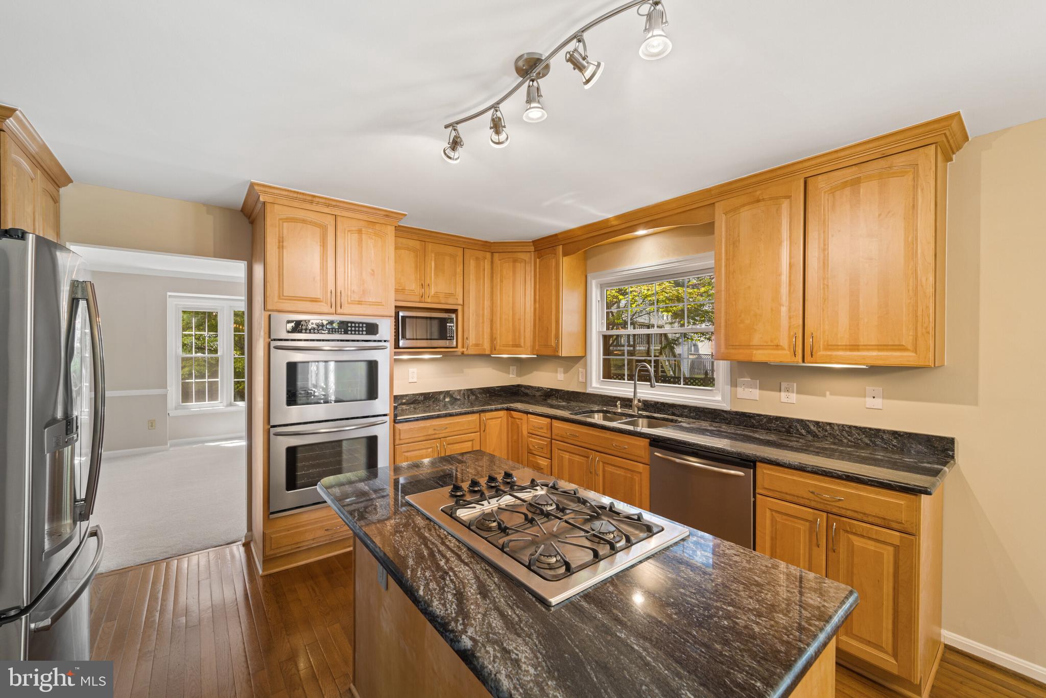 8104 Creekview Drive Springfield, VA 22153 - Photo 12 of 63 Kitchen
