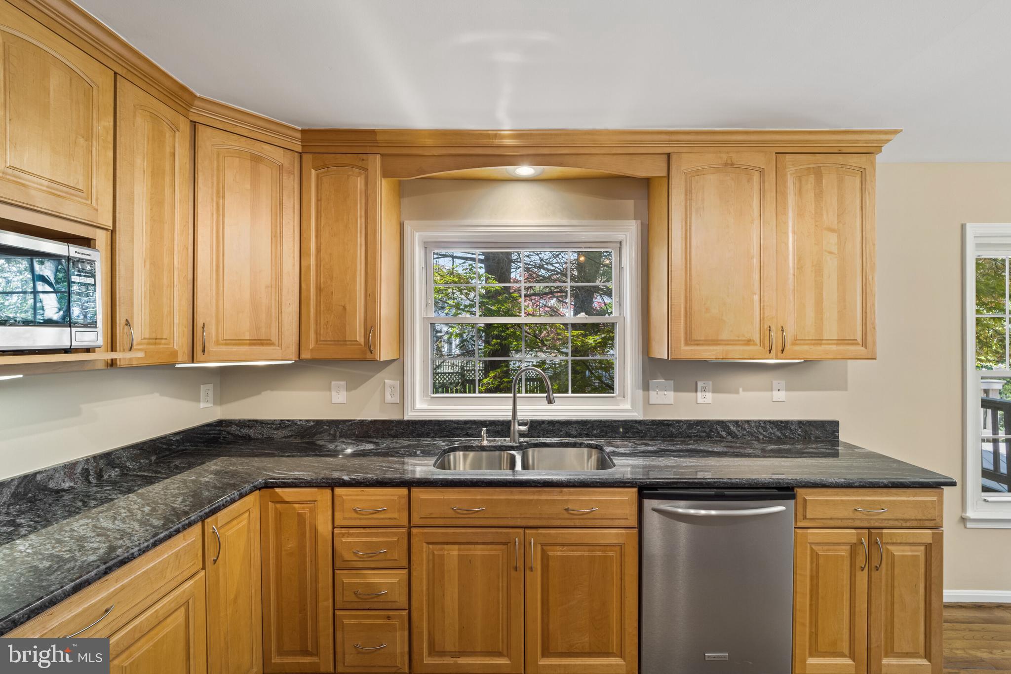 8104 Creekview Drive Springfield, VA 22153 - Photo 13 of 63