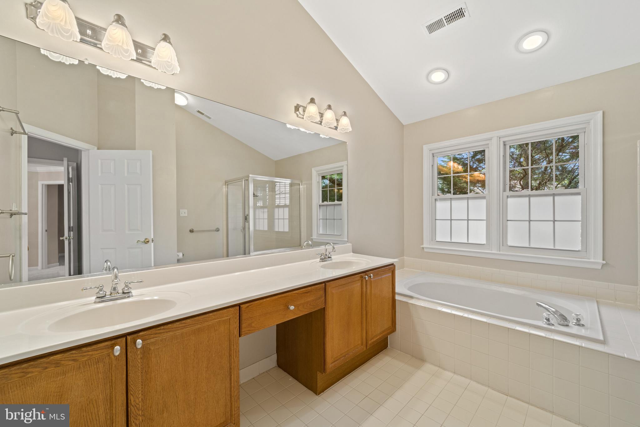 8104 Creekview Drive Springfield, VA 22153 - Photo 28 of 63 Master bath