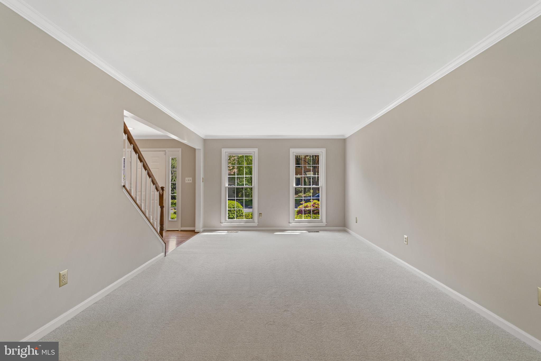 8104 Creekview Drive Springfield, VA 22153 - Photo 7 of 63 Living room