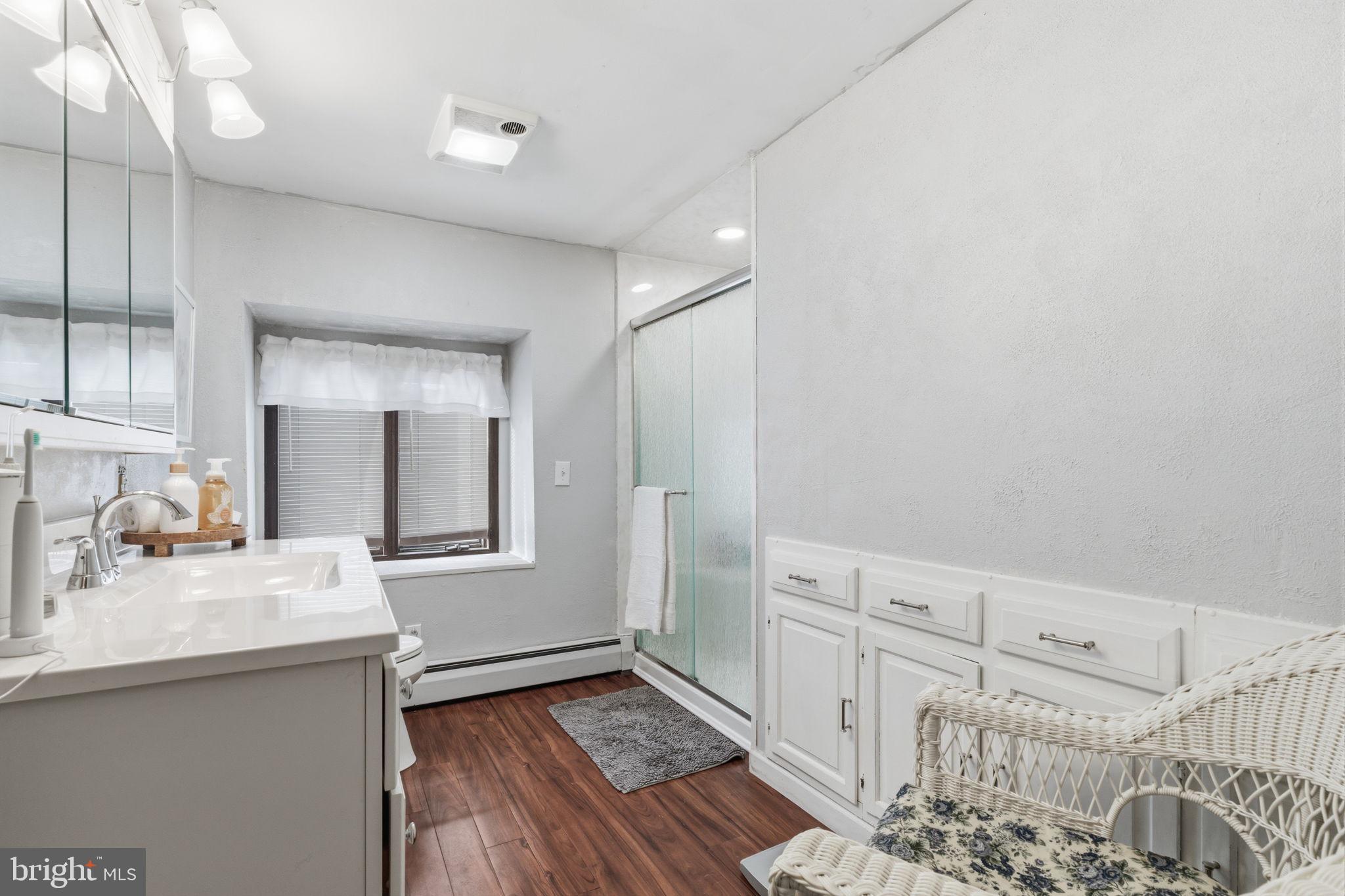 12 Idolstone Road Levittown, PA 19057 - Photo 24 of 30 Full Bathroom Upstairs