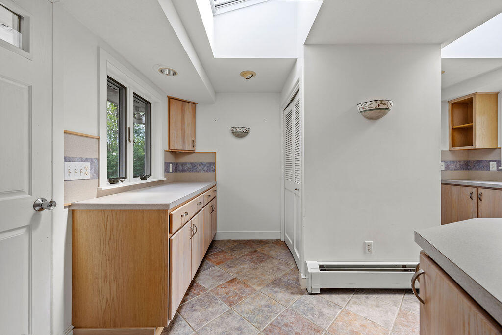 13 Community House Road Kennebunkport, ME 04046 - Photo 10 of 49 grb_shill_13communityhouserdkennebunkpor