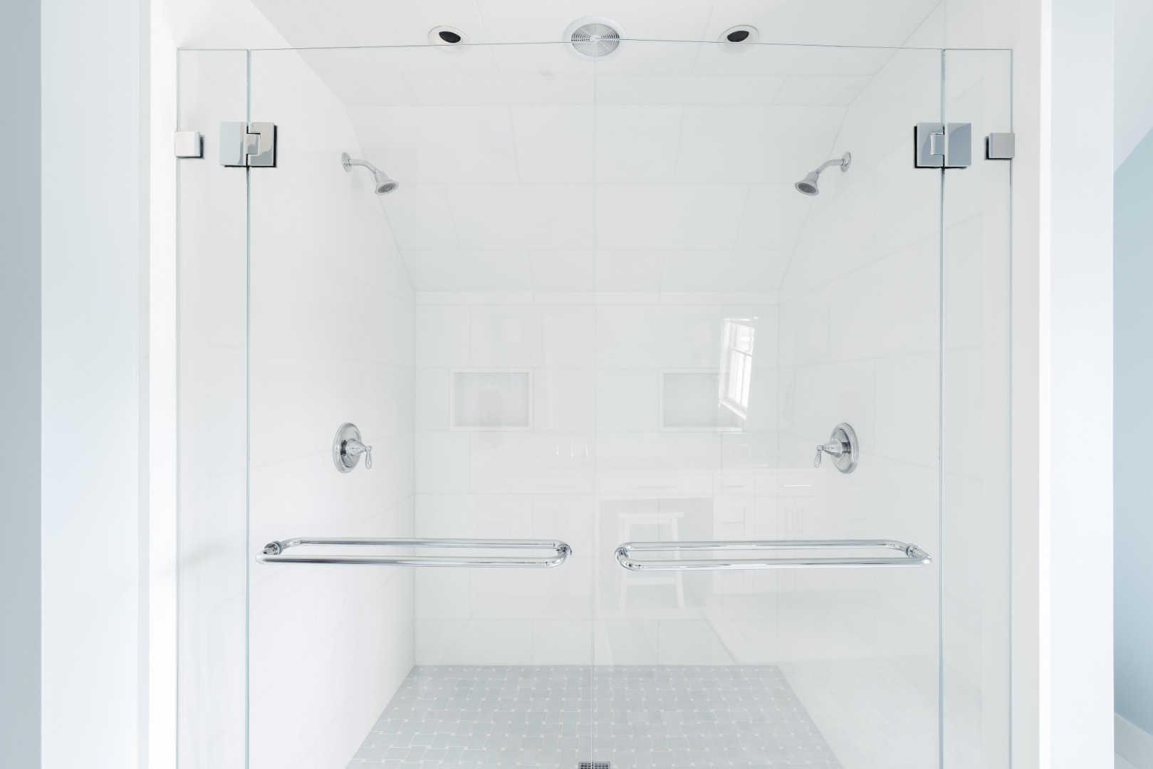 86 Cliff Road Nantucket, MA 02554 - Photo 16 of 29 a bathroom with a shower